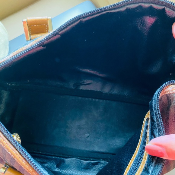 100% authentic Fendi tote - Picture 7 of 12